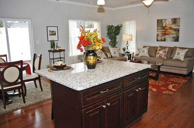 Foto del edificio - Detached Single Family Near Towne Center VB