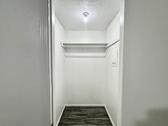 Foto del edificio - Candlewood Apartments