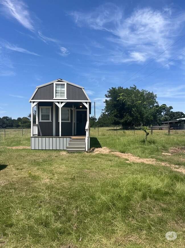 Building Photo - Fully Furnished Country Studio for Lease
