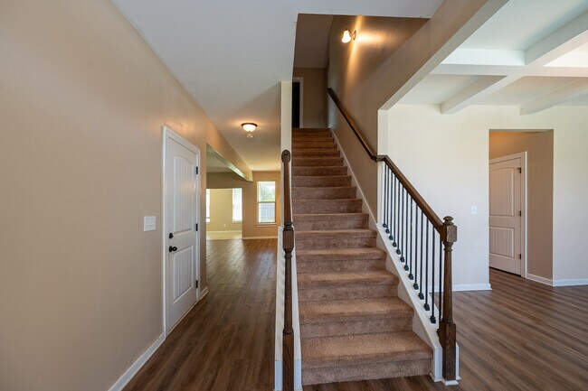 Foto del edificio - 1126 Fawn Forest Rd