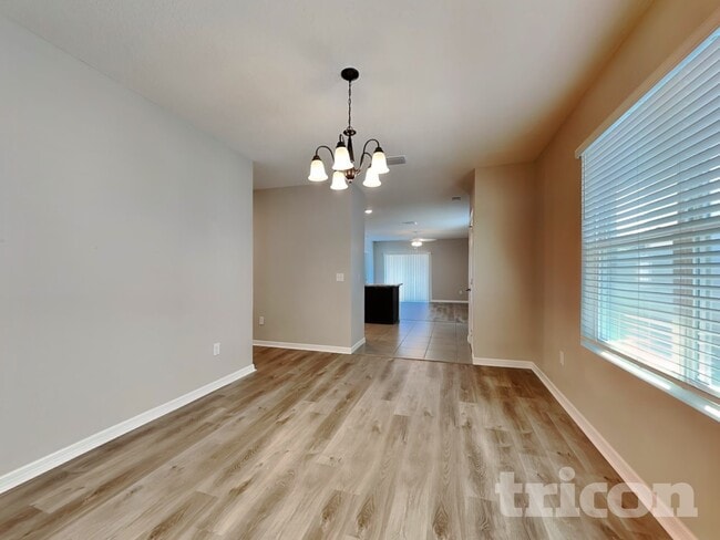 Building Photo - 6632 Seaway Dr