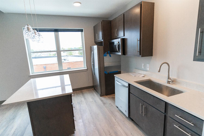 Foto del edificio - 576 E Third St
