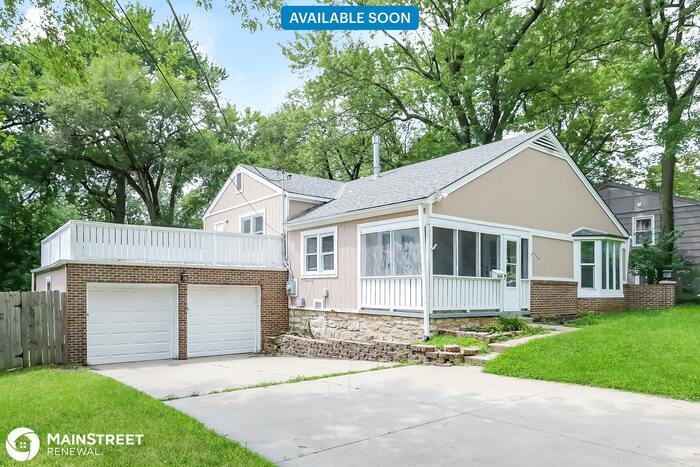 Primary Photo - 6520 Craig Rd, Merriam, KS 66202