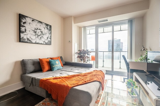 Building Photo - 39 John St