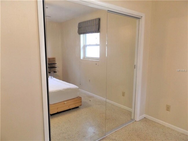 Foto del edificio - 3621 McIntosh Rd