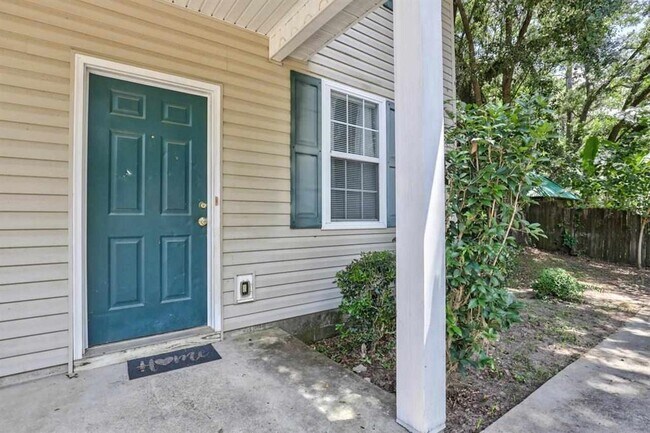 Building Photo - 924 Ashburn Dr