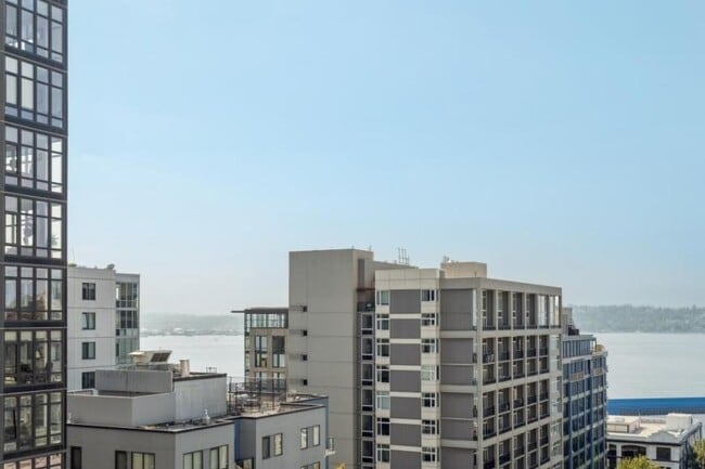 Foto del edificio - 2 bedroom in Seattle WA 98121