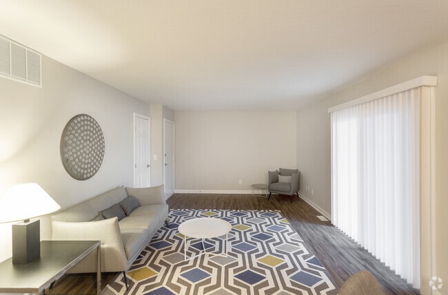 2BR, 1BA - 950 SF - Park Place Apartments
