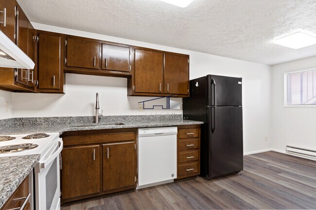 Building Photo - 5858 S 2000 W