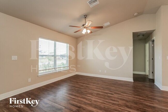 Foto del edificio - 630 SW 25th Terrace