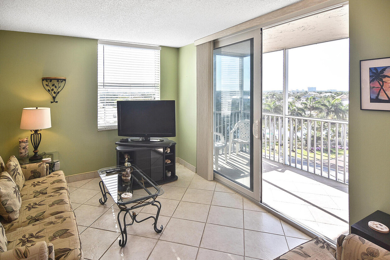 Primary Photo - 5500 Bonita Beach Rd SW