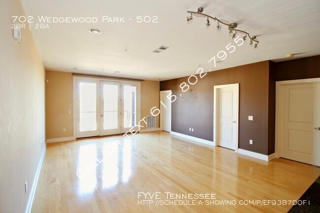 Building Photo - 702 Wedgewood Park #502