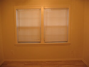 Building Photo - 2610 Scott St