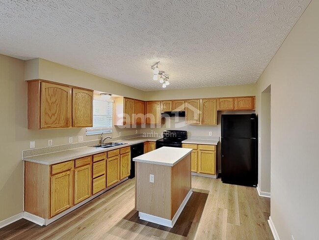 Building Photo - 522 Hunnicut Dr