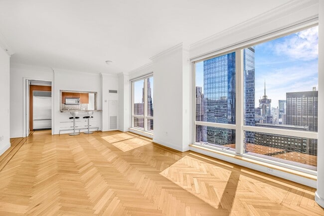 Building Photo - 230 W 56th St