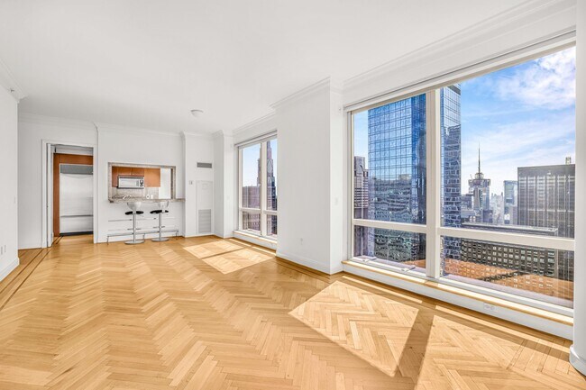 Foto del edificio - 230 W 56th St