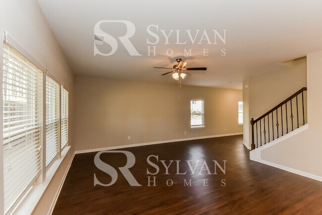 Foto del edificio - Lease today! No extra charge for contentme...