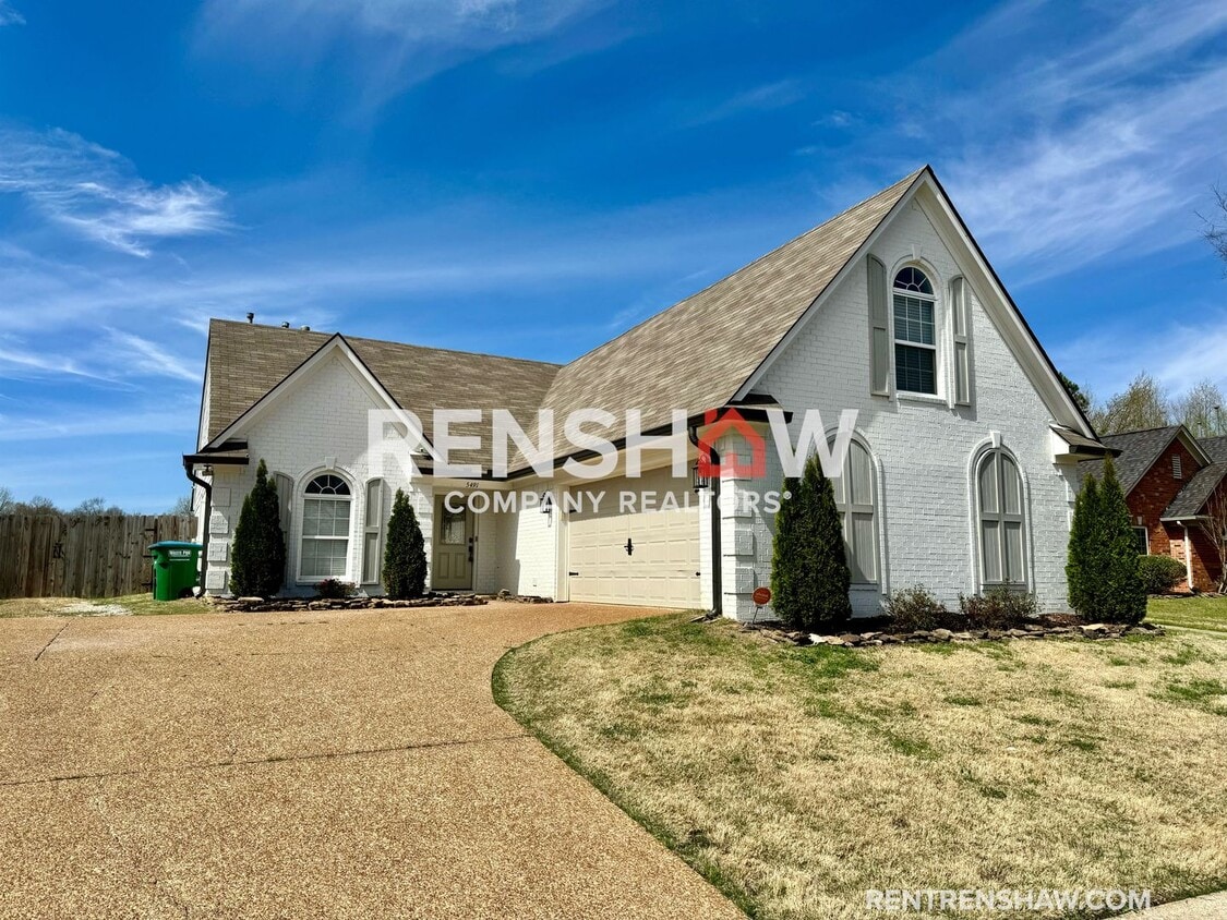 Primary Photo - Luxury Arlington Property - Now Available!
