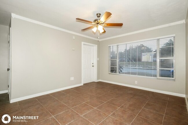 Building Photo - 5309 Grove Hill Rd, Temple Terrace, FL 33617