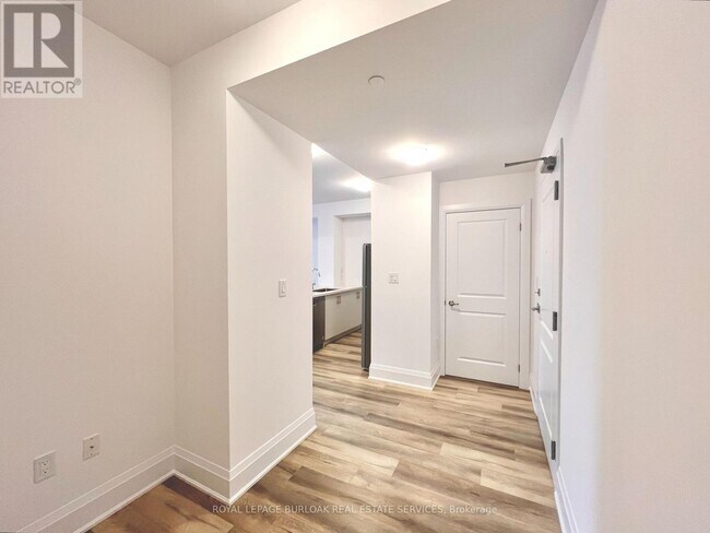 Photo du bâtiment - 470-470 Dundas St E