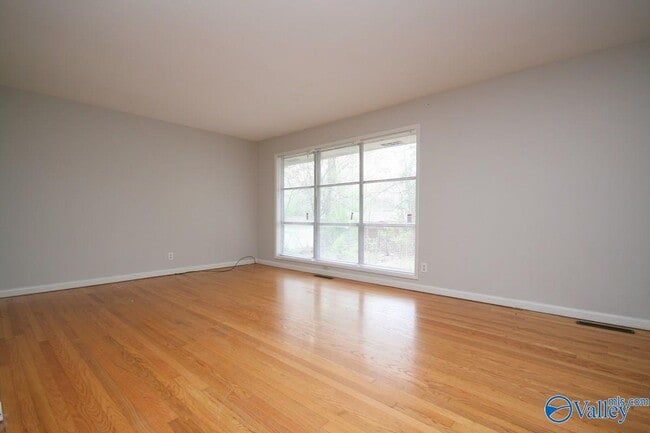 Foto del edificio - 417 Greenacres Dr NW