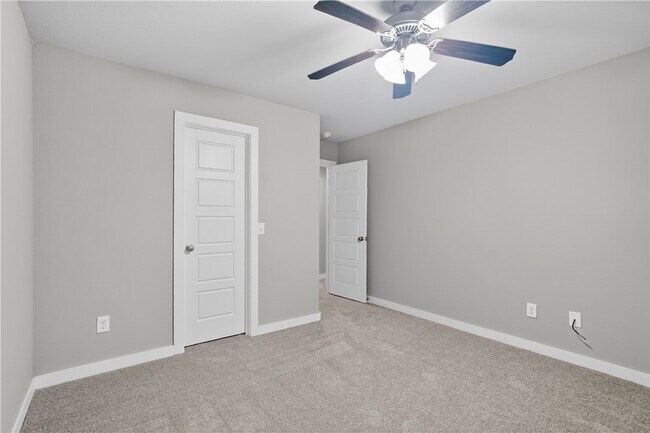 Foto del edificio - 2304 SW Juniper Ave