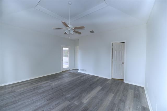 Building Photo - 309 Rolling Oak Dr