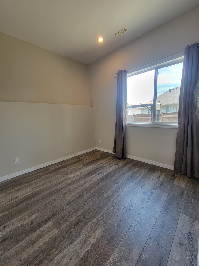 Building Photo - 50945 Ford Creek Pl