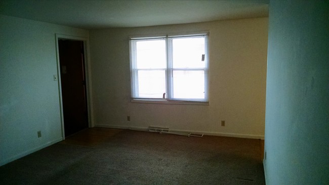 Entry/Living Room - Arcade Apartments