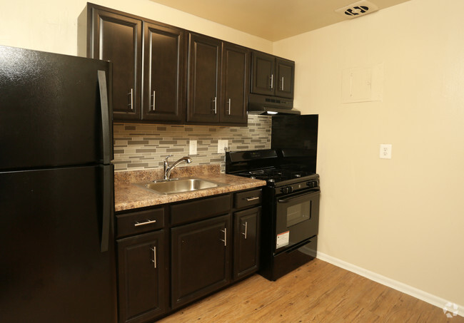 Interior Photo - Greenwood Manor Apartments