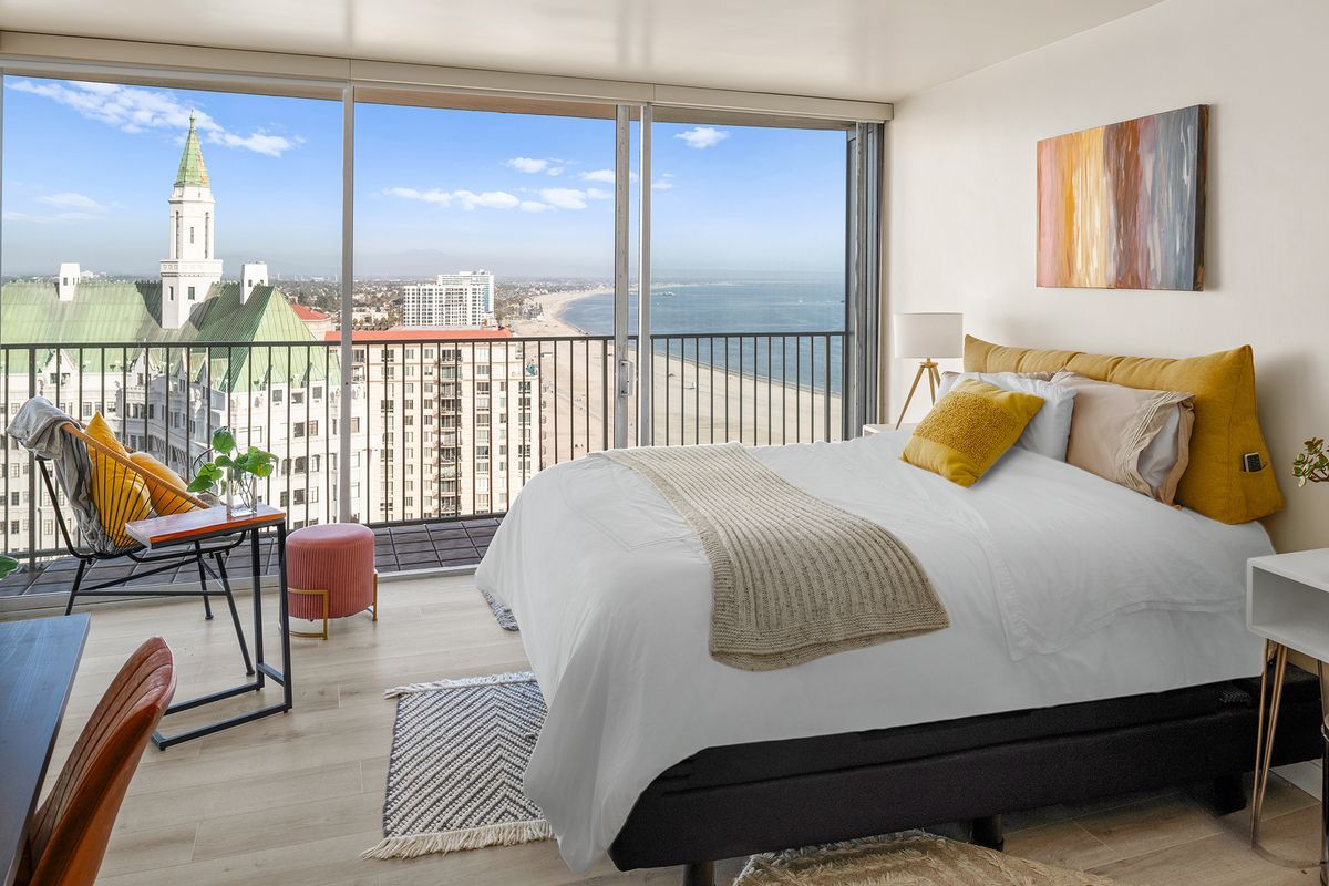 Foto principal - 700 E Ocean Blvd