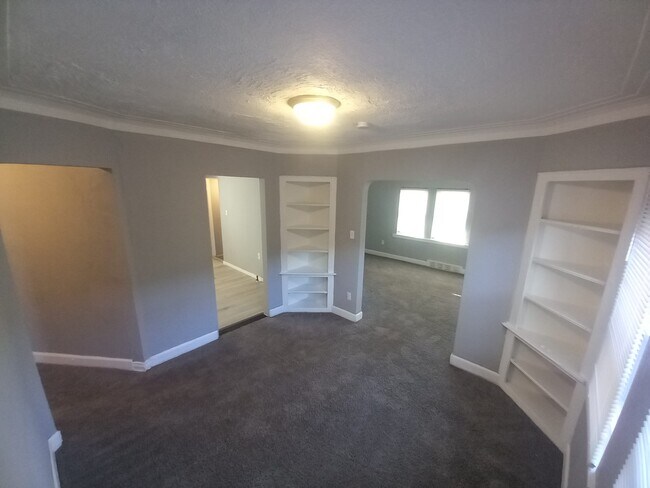 Foto del edificio - 10040 Mansfield St