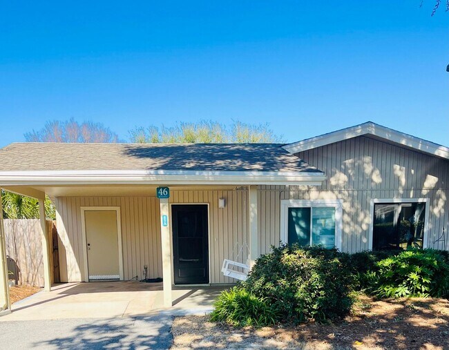 Foto del edificio - Coastal Charm Meets Resort Living – 2BR/2BA in Gated Seascape Neighborhood