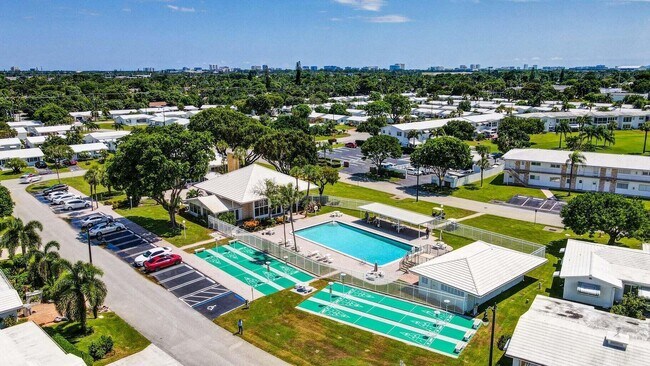 Foto del edificio - 141 NW 24th Ct
