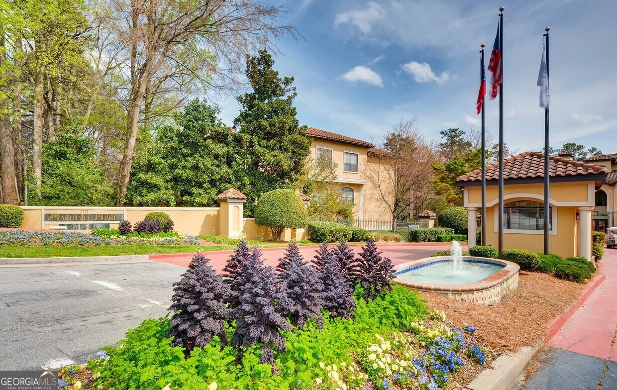 Foto principal - 3777 Peachtree Rd NE