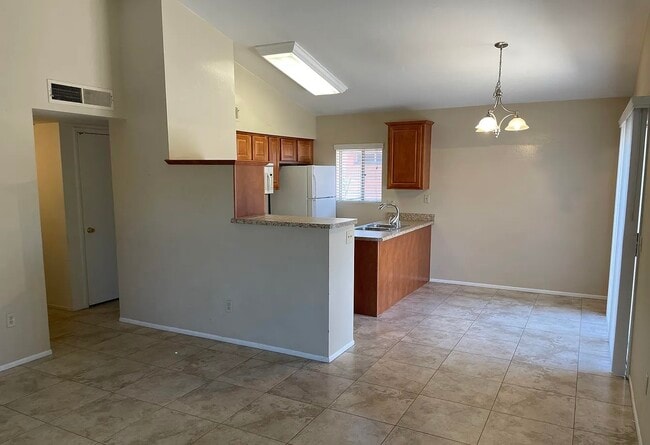 Building Photo - 34 W Concorda Dr
