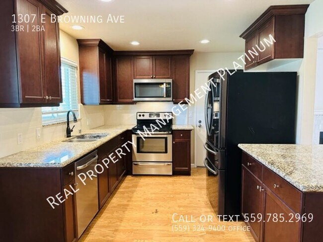 Foto del edificio - 1307 E Browning Ave