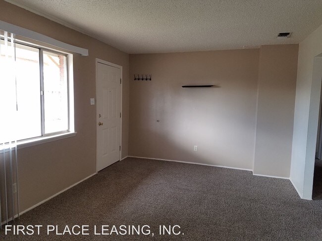 Building Photo - 3 br, 1 bath House - 1208 Comer Dr.