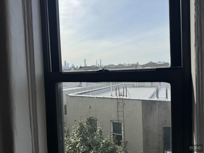 Foto del edificio - 31-14 35th St