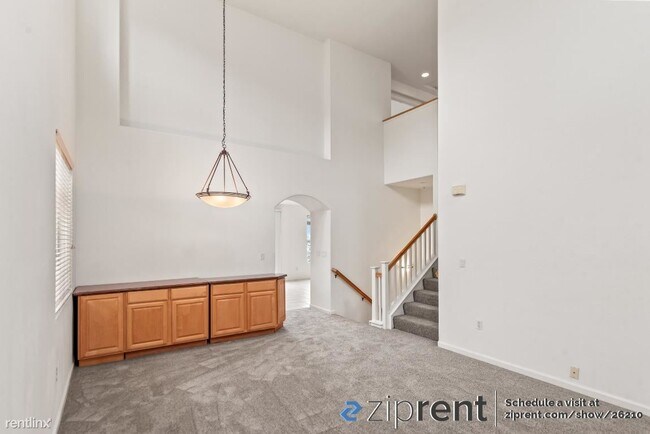 Foto del edificio - 4 br, 2.5 bath House - 290 Bay Ridge Drive...