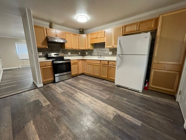 Building Photo - One story duplex