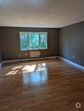 Building Photo - 65 Horse Pond Rd