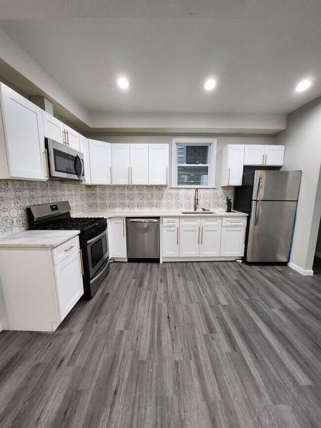 Foto del edificio - 23 Bayview Ave