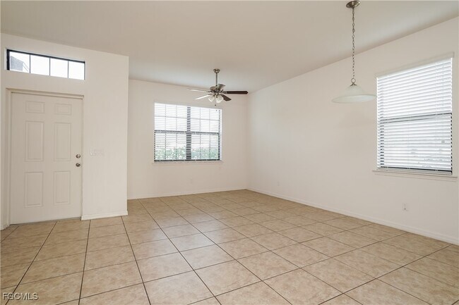 Foto del edificio - 2141 SW 3rd Pl