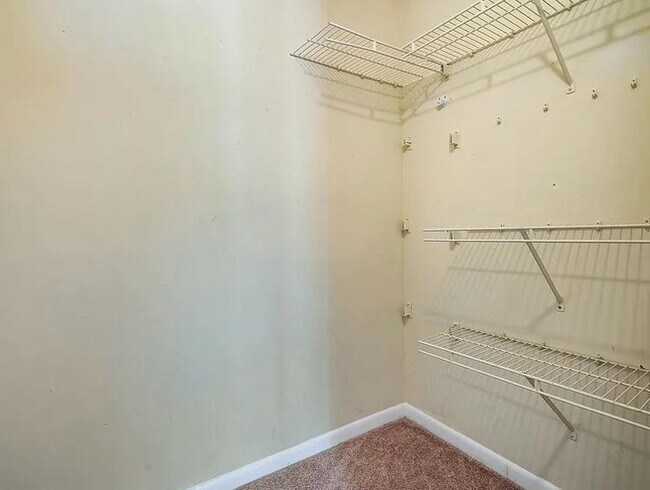 Foto del edificio - 5273 Tennis Ln