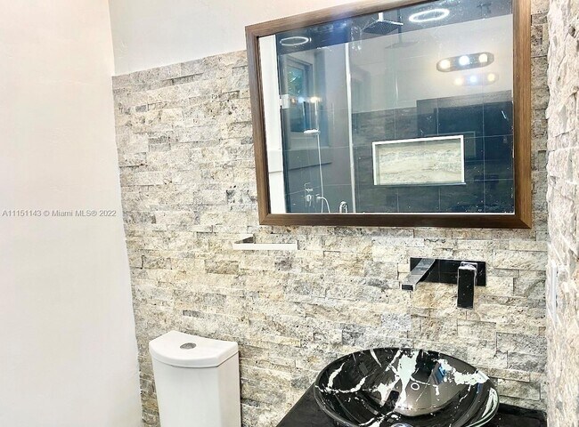 Foto del edificio - 2920 SW 35th Ave