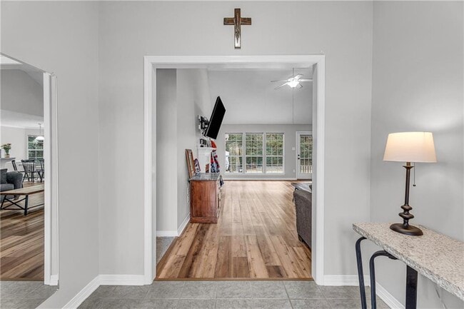 Foto del edificio - 8171 Woodland Hills Dr