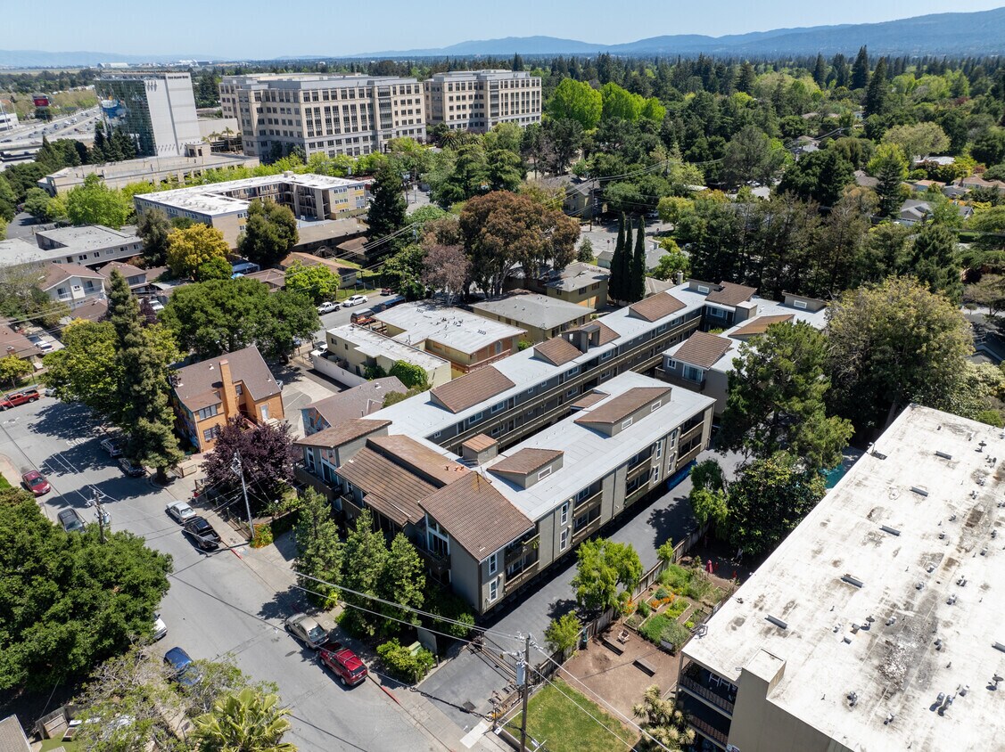 Building Photo - Whispering Pines