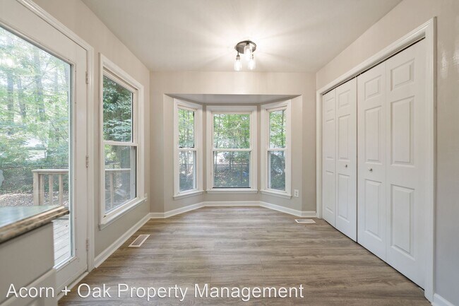 Foto del edificio - 3 br, 2.5 bath House - 813 Sanderson Dr