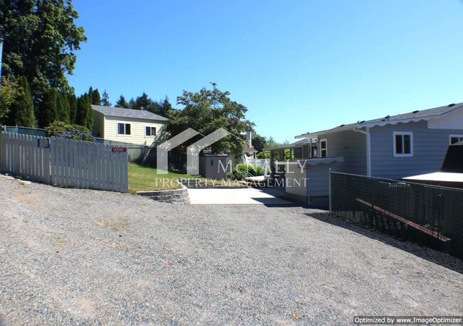 Building Photo - View 2-Bedroom Upper-Level Unit in Gig Harbor
